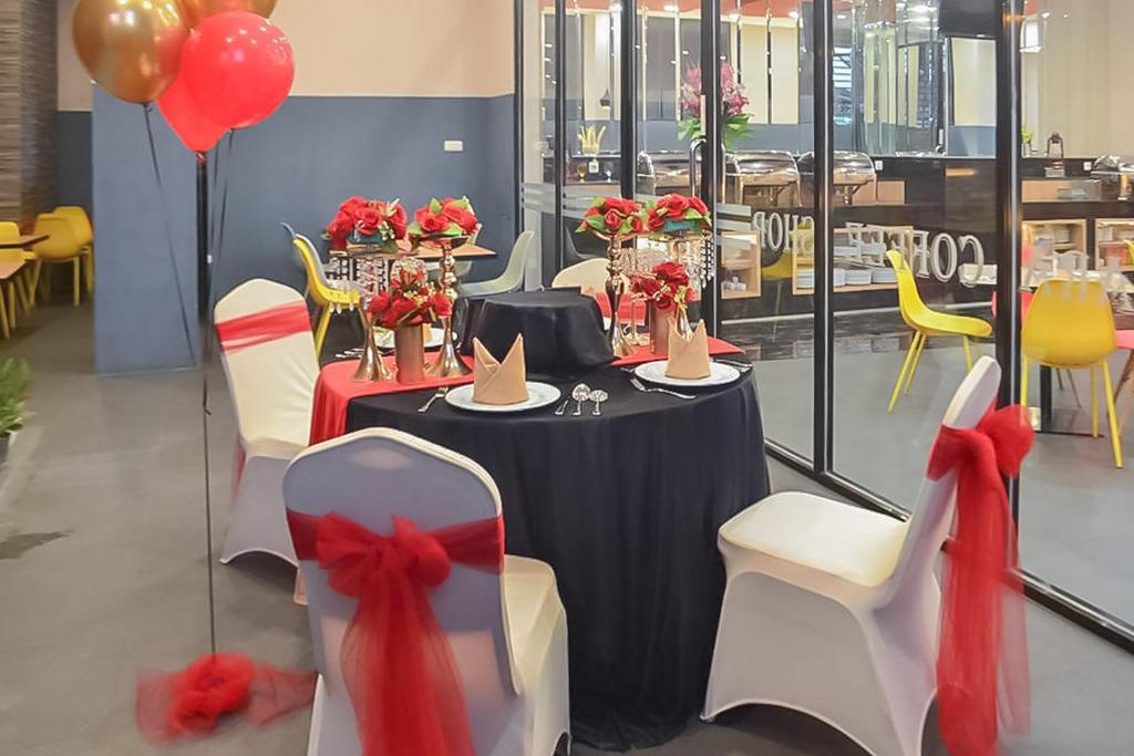 Restaurace v ubytování Hotel Mutiara Padang Sidimpuan Mitra RedDoorz