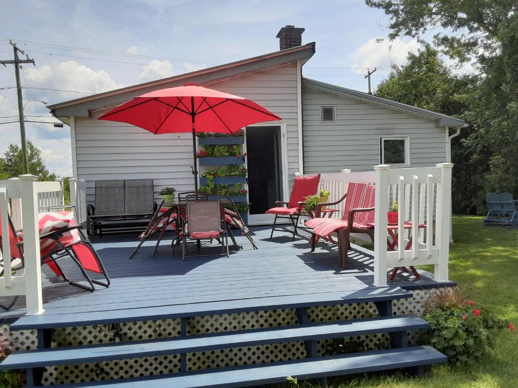 Room in Guest room - The Little Warm House - bed and breakfast for rent - Housity