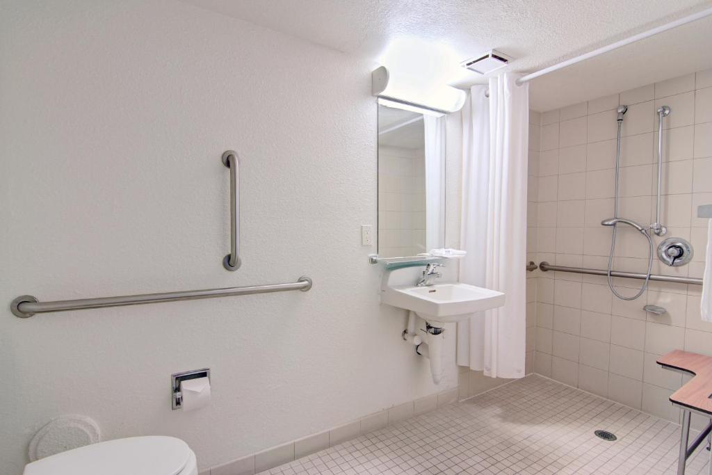 Motel 6-Tempe, AZ - Broadway - ASU - Habitación Cuádruple Económica