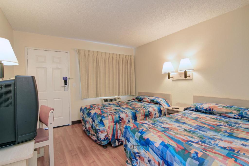 Motel 6-Tempe, AZ - Broadway - ASU - Habitación Cuádruple