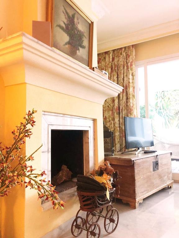 Część wypoczynkowa w obiekcie Beautiful, Bright and Spacious Duplex in Marbella
