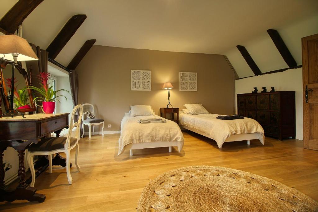 KERBELEG, ferme-manoir du XVè siècle, chambres grand confort - Grande Chambre Double