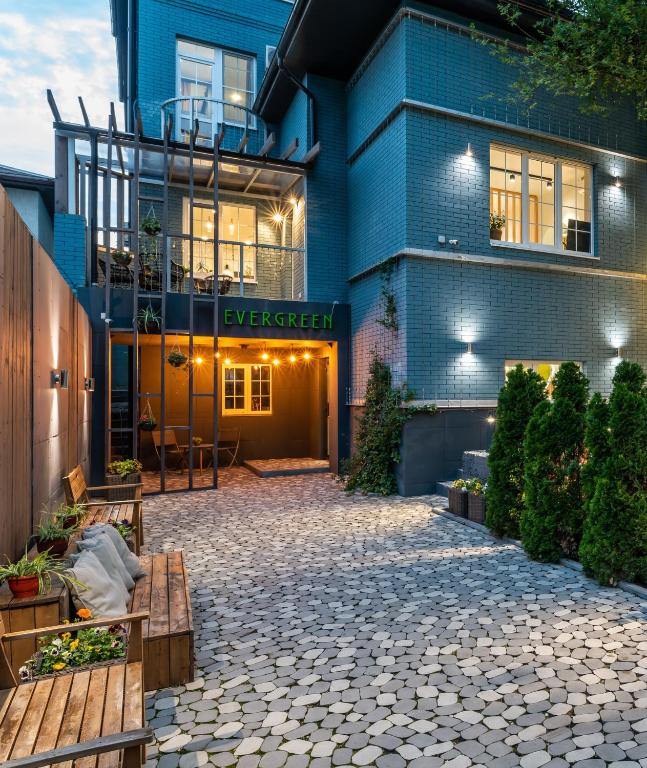 Fairy tail эвергрин. Арана вебб хвост феи. Эвергрин ростов. Эвергрин хвост феи. Эвергрин ростов на дону.