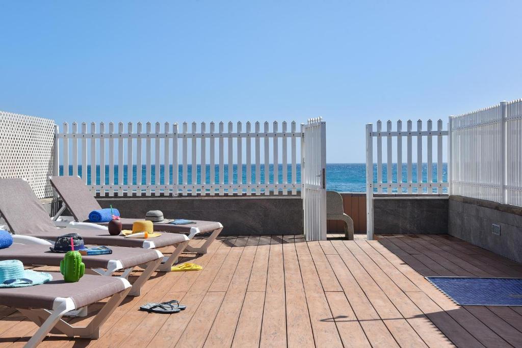 Booking.com: Bungalow Miami Beach FD04 by VillaGranCanaria ...