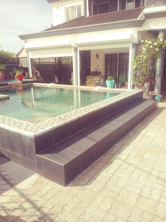 Villa FRANCOISE - отзывы и видео