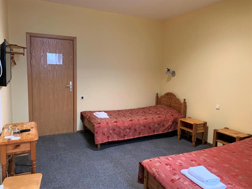Jaunmoku Palace Complex Hotel - Budget Twin Room M16