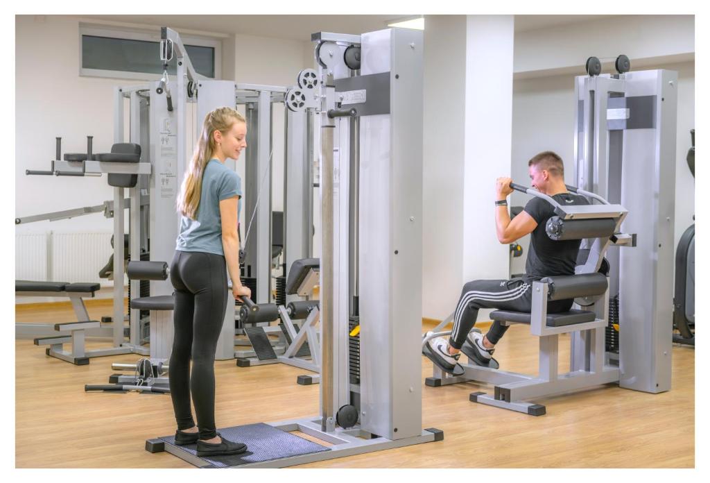 Fitness centrum a/nebo fitness zařízení v ubytování Olymp IV