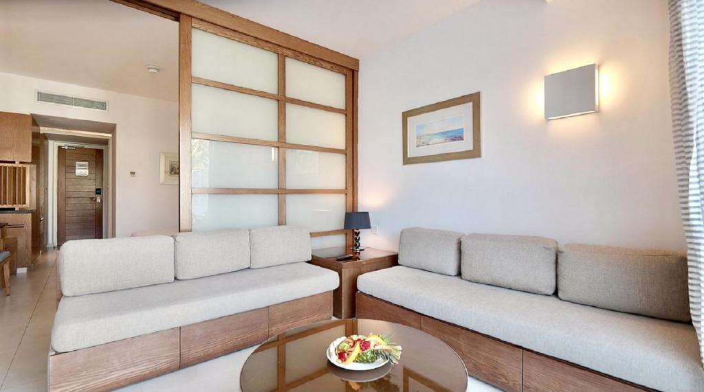 Sunrise Pearl Hotel & Spa - Junior Suite Garden Deck