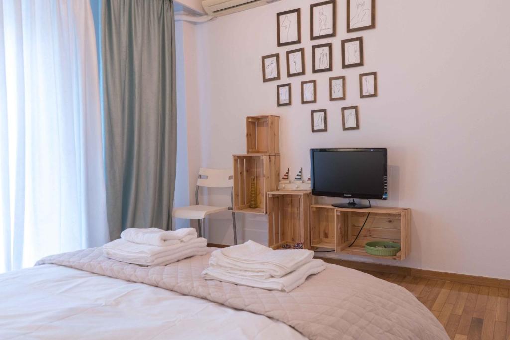 2 bedroom apartment close to Piraeus port