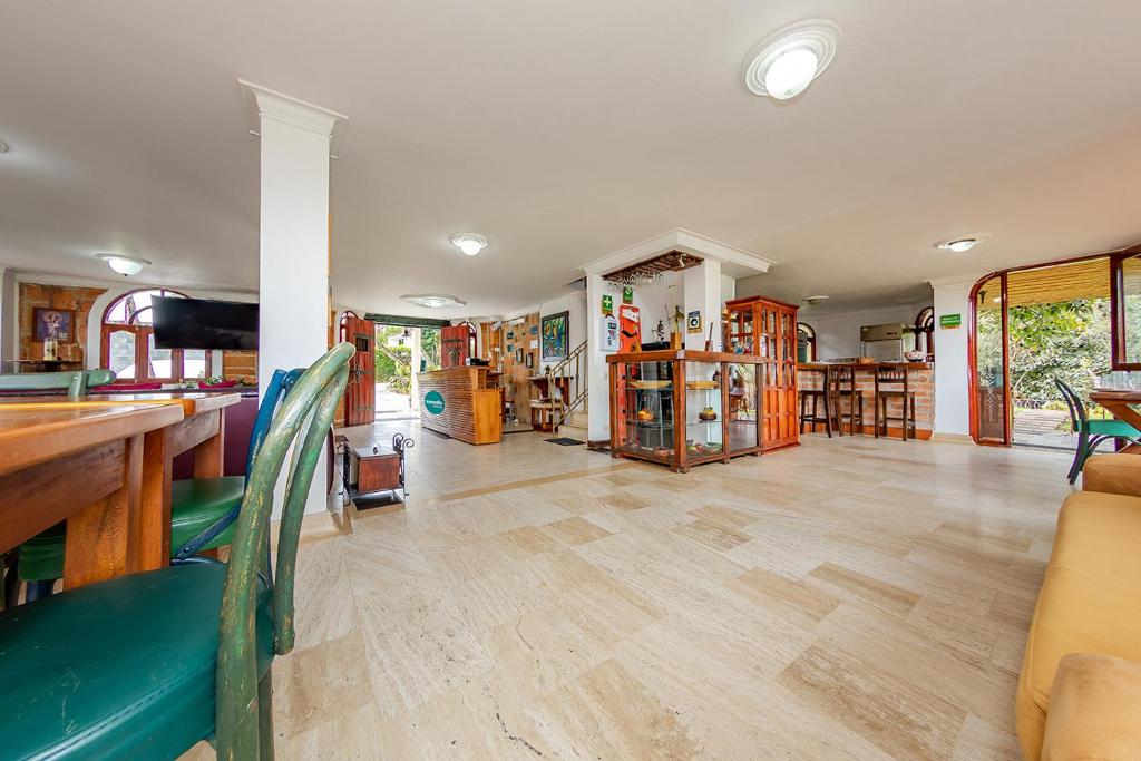 Posezení v ubytování Ayenda Llanogrande Inn