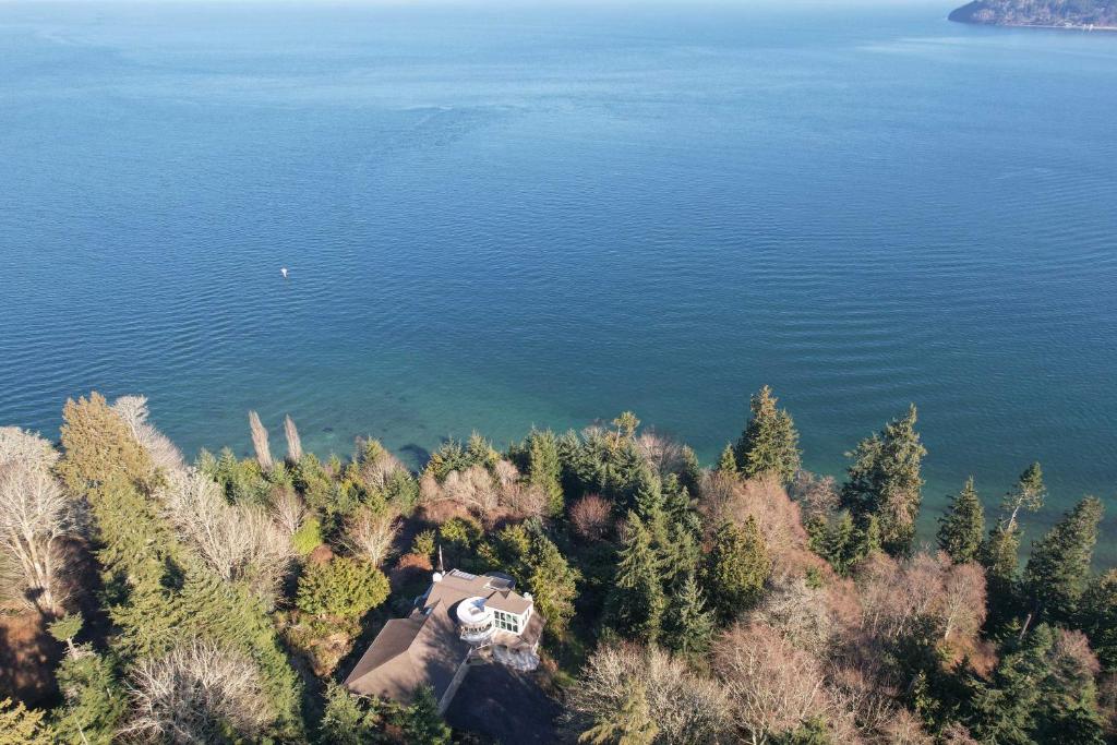 Gallery image of Unique Port Ludlow Home with 3 Decks and Hot Tub! in Port Ludlow