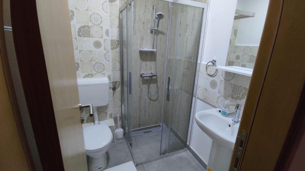 Konoba Slapovi - Triple Room With Bathroom