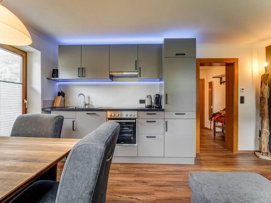 Fotografia z galérie ubytovania High-quality apartment with whirlpool v destinácii Dorf