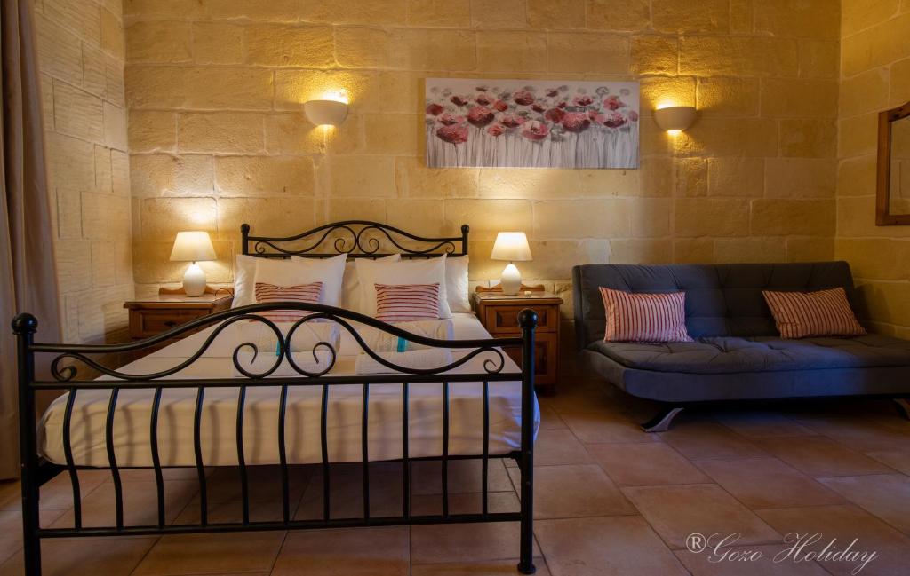 Lellux Qala - Quadruple Room With Shared Bathroom