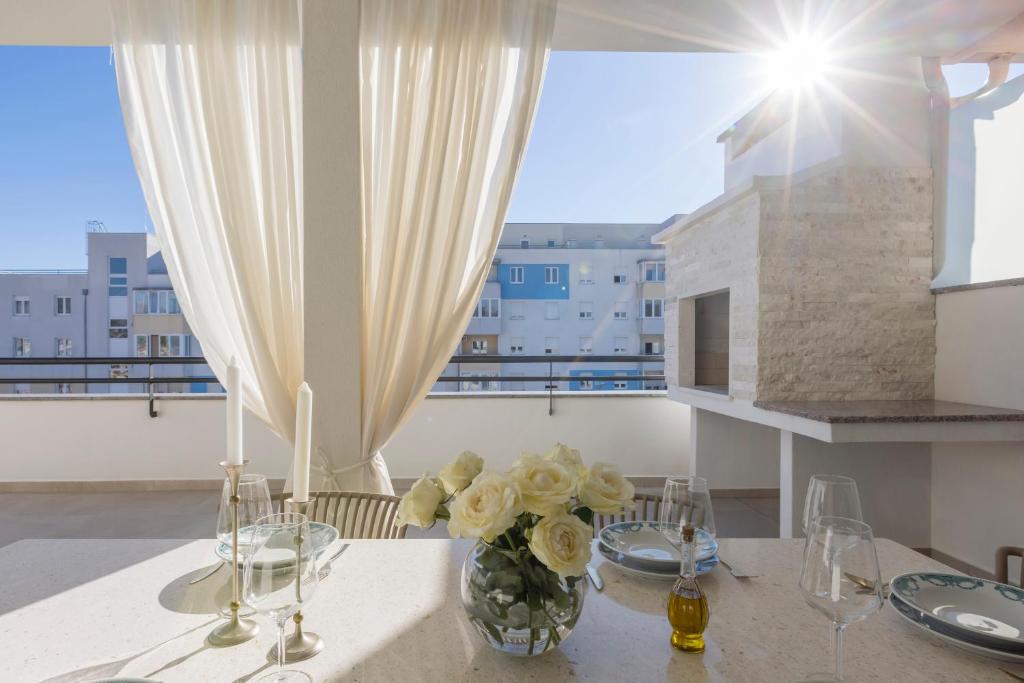 Balkón alebo terasa v ubytovaní Luxury rooftop apartment Zalato