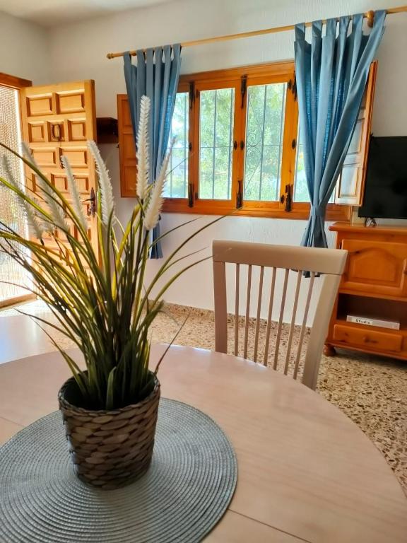 Booking.com: Studio Apartment in grosser Villa mit Pool , L ...