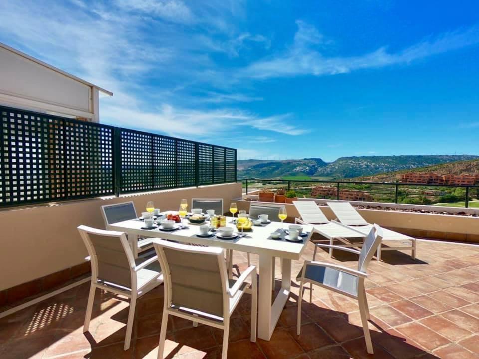Casares del Mar - Doña Julia Golf - Stunning views - Twee Slaapkamers Appartement
