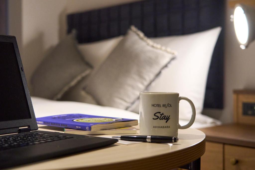 Příslušenství pro přípravu čaje a kávy v ubytování Hotel Resol Stay Akihabara