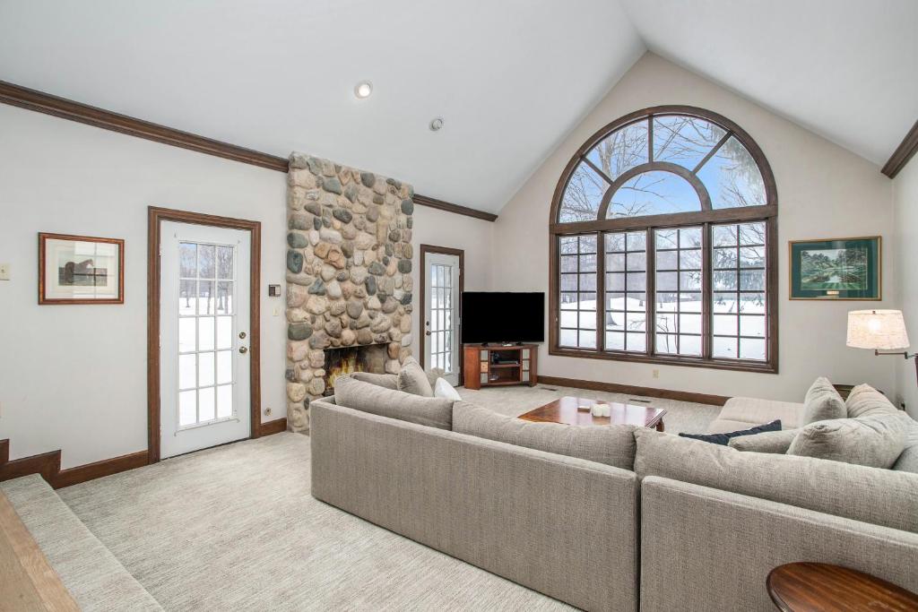 Point O' Woods, Benton Harbor Updated 2024 Prices