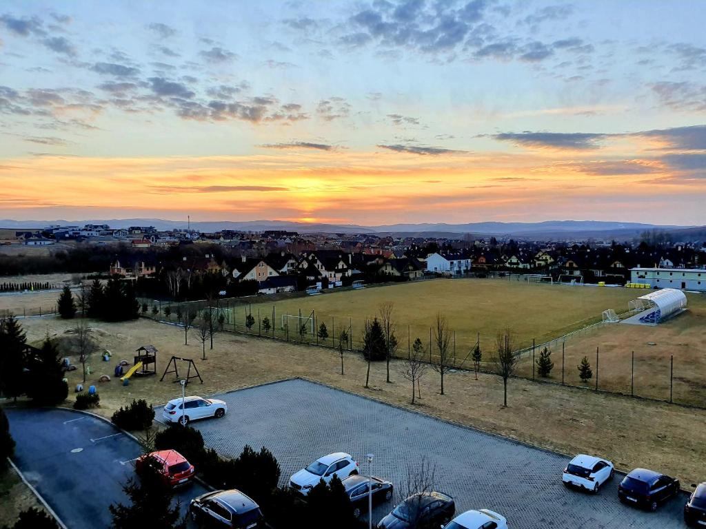 Pohľad na východ alebo západ slnka z apartmánu alebo blízkeho okolia