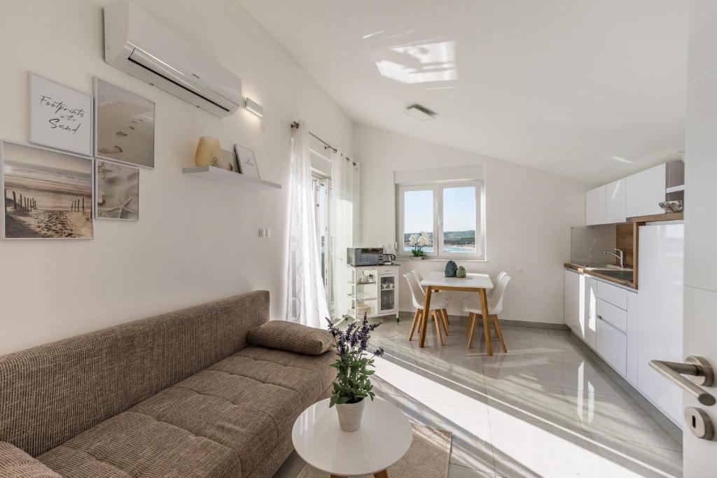 Pearl beautiful sea view apartment