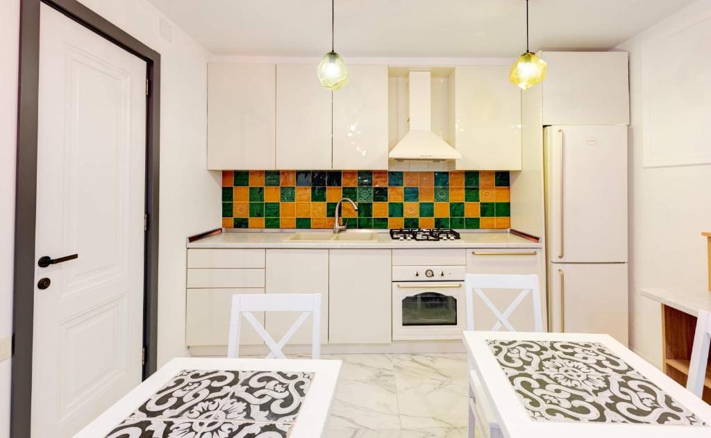 Kuchyň nebo kuchyňský kout v ubytování Betlemi Hotel