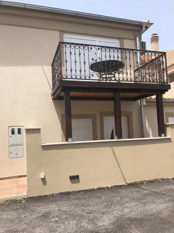 Apartments Tonka - Studio With Balcony