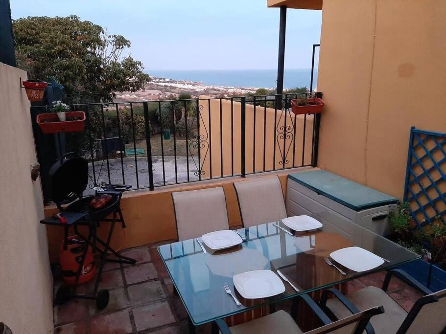 Balkón alebo terasa v ubytovaní 3 bedroom home with amazing views & outdoor spaces
