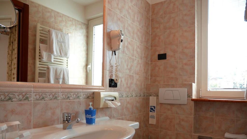 Koupelna v ubytování Hotel Campagnola