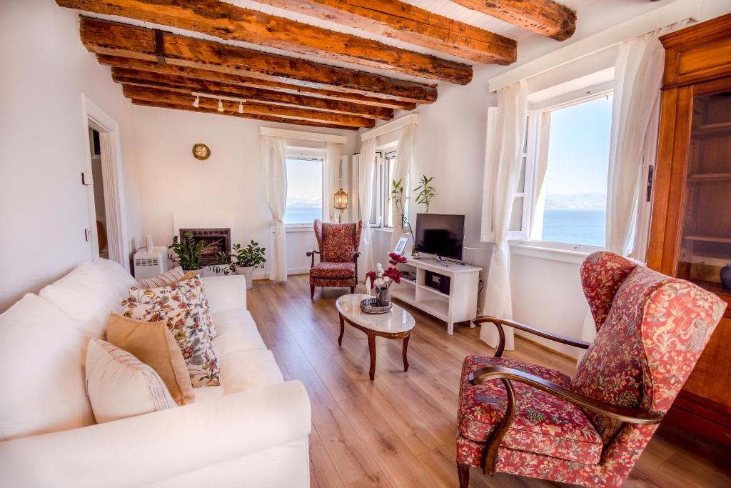 TV a/nebo společenská místnost v ubytování Lighthouse apartment