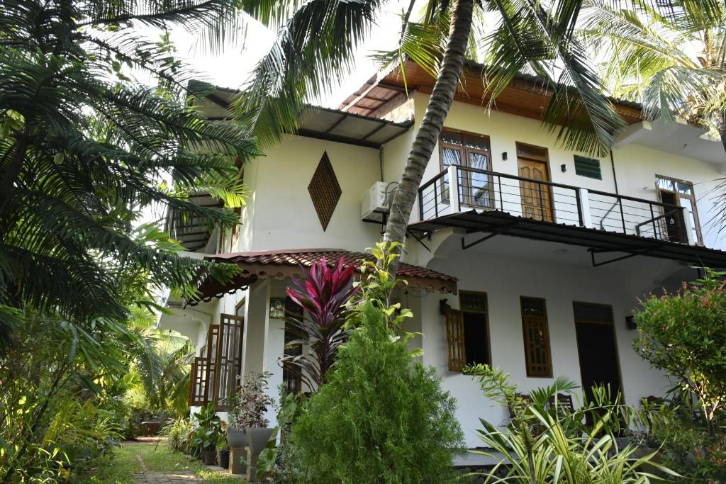 Zahrada ubytování Pearl Bungalow Trincomalee