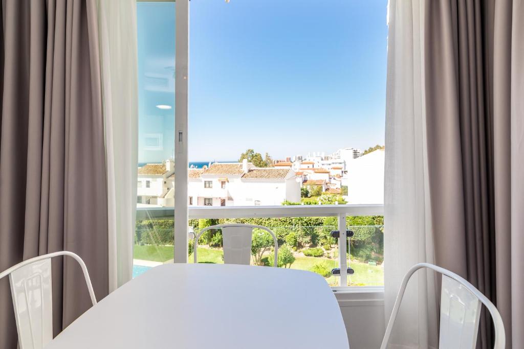 Balkon lub taras w obiekcie Cisnes Benalmádena Beach