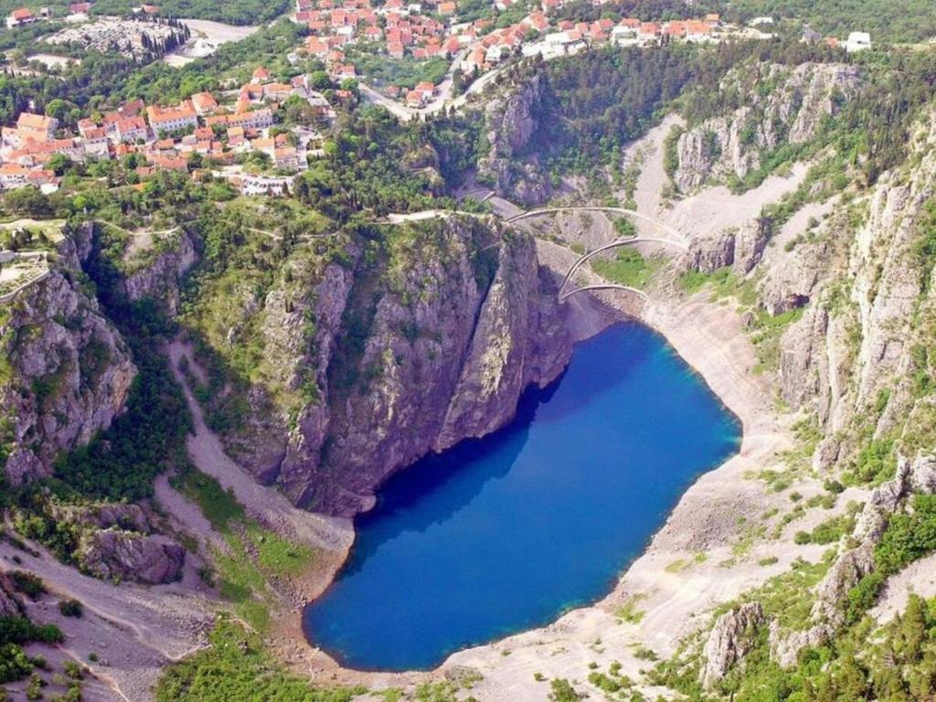 Príroda v okolí dovolenkového domu