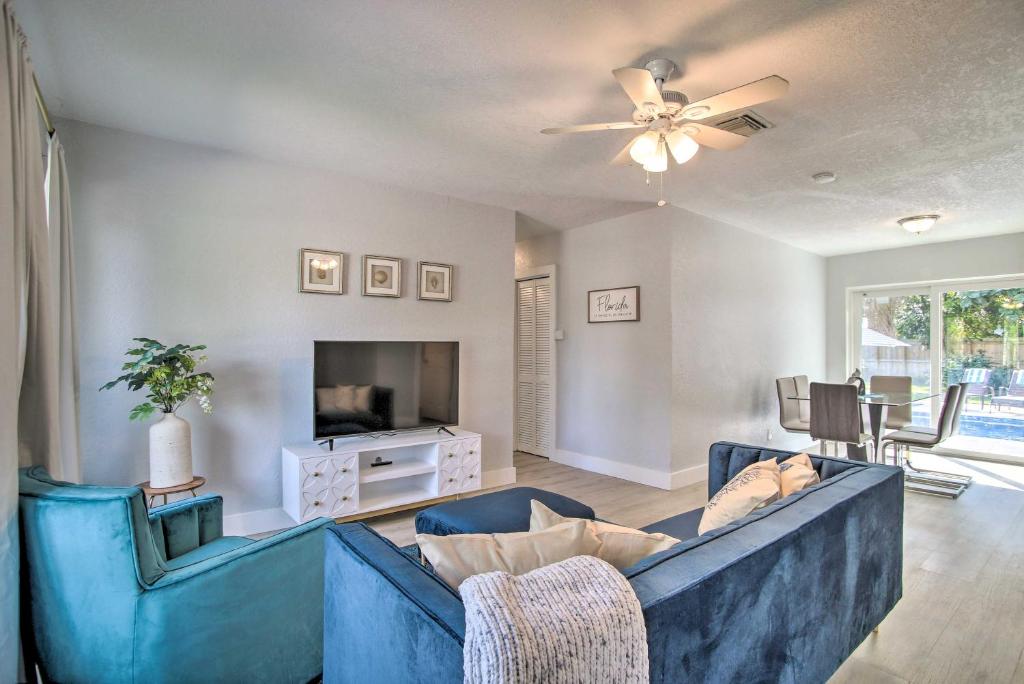 PetFriendly Home with Pool Less Than 4 Mi to Beach!, Deerfield Beach