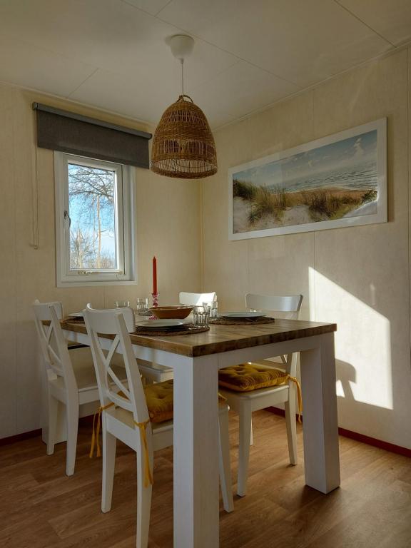 Fotografie z fotogalerie ubytování Stacaravan 161 5* camping De kuilart in Friesland v destinaci Koudum