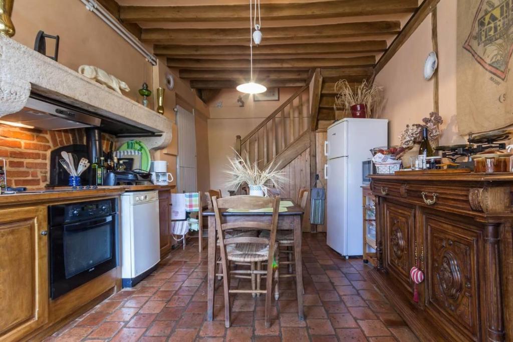 Gîte de Pierre - Two-Bedroom Holiday Home