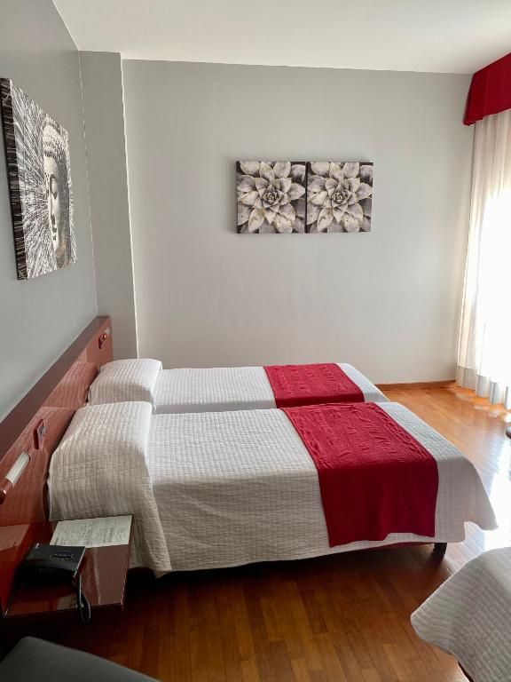 Hotel Master - Triple Room