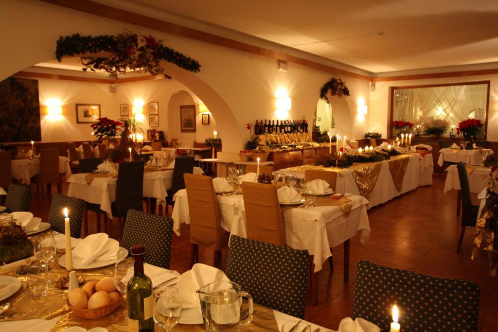 Restaurace v ubytování Hotel Trieste