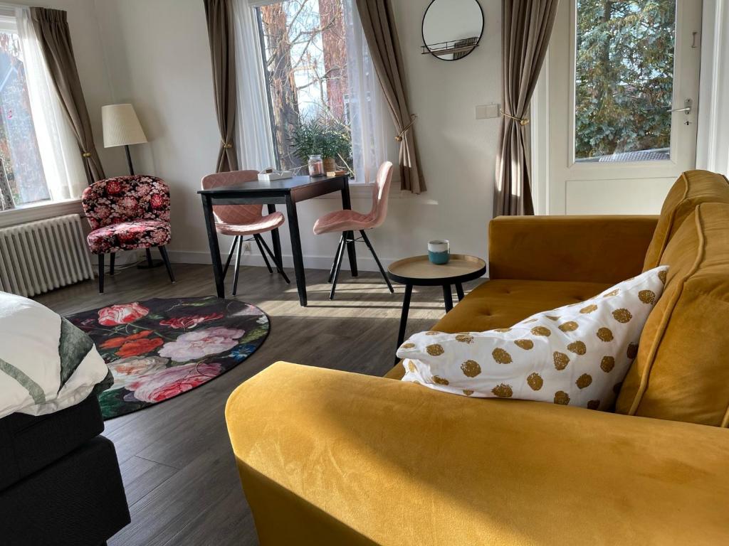 Guesthouse Villa de Eikhof - Studio Apartment With Balcony