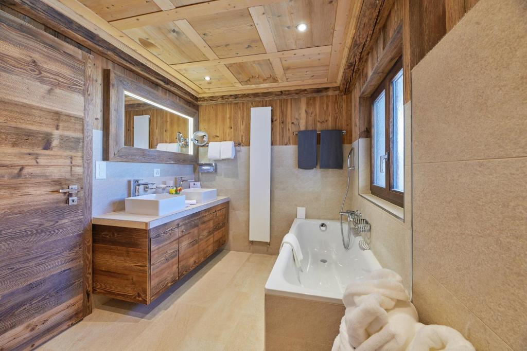 Koupelna v ubytování Aïda Hôtel & Spa - "Adults Only" Relais & Châteaux