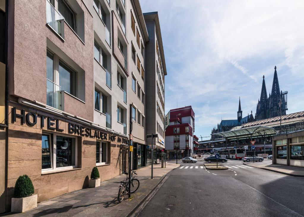 Breslauer Hof Am Dom - Resim 14