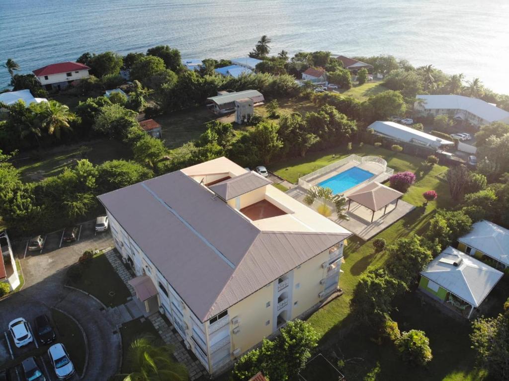 Vue panoramique sur l'établissement Studio - Le Ti-Colibri - Plages et piscine à Sainte-Luce - Martinique - Antilles