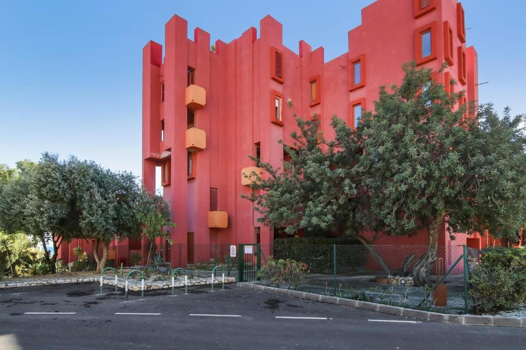 La Muralla Roja 
