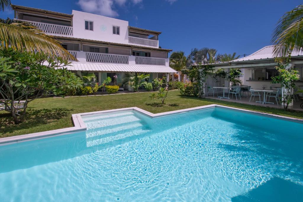 Bazén v ubytování Le Mandala Moris Guesthouse Pointe aux Canonniers nebo v jeho okolí