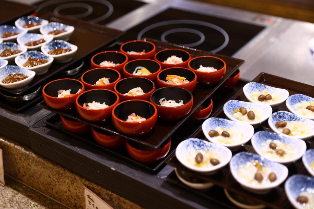ホテルの敷地内または近くでの食事または食べ物