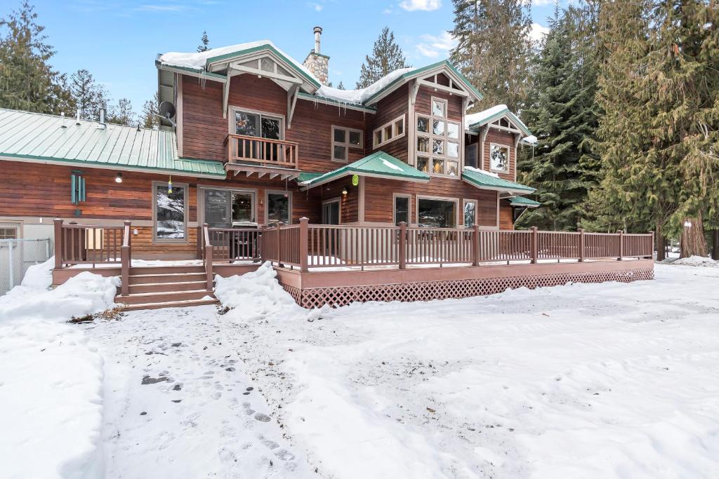 River Moose Estate, Clark Fork (updated prices 2024)