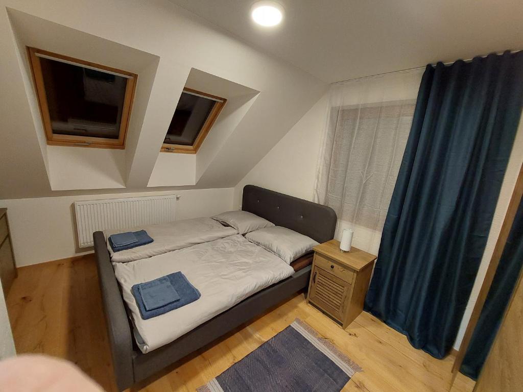 Postel nebo postele na pokoji v ubytování Mýto Apartments BERGMAX, Ski Jasná Chopok 10min transit - Resort Mýto Apartments, parking free