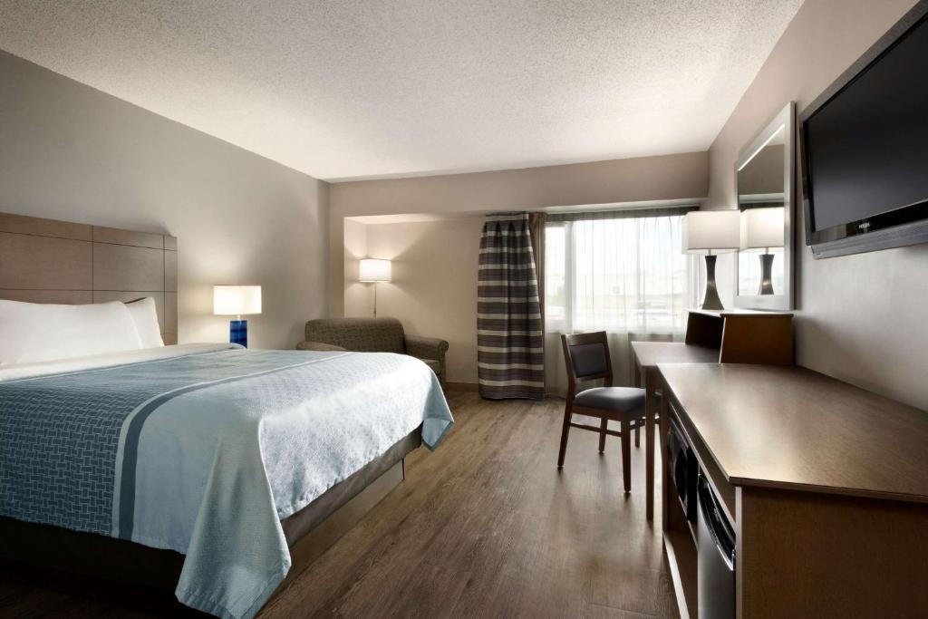 Travelodge Hotel by Wyndham Saskatoon - Resim 18