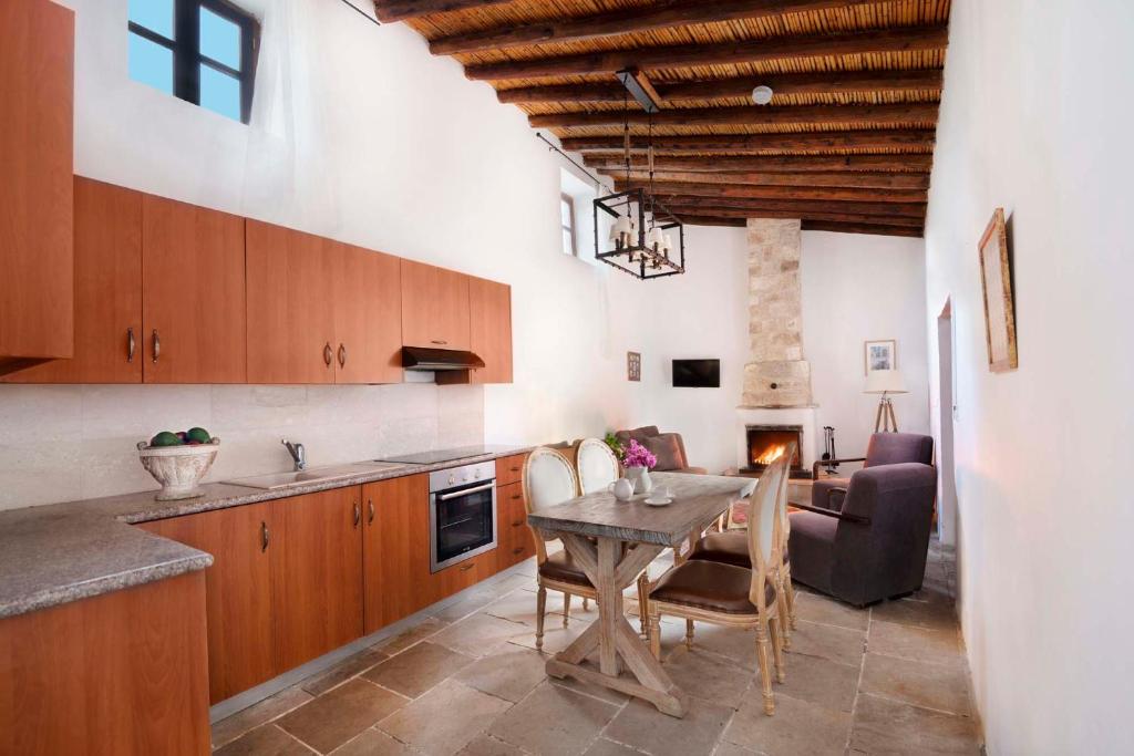 Meleni Cottage Houses - Queen Suite