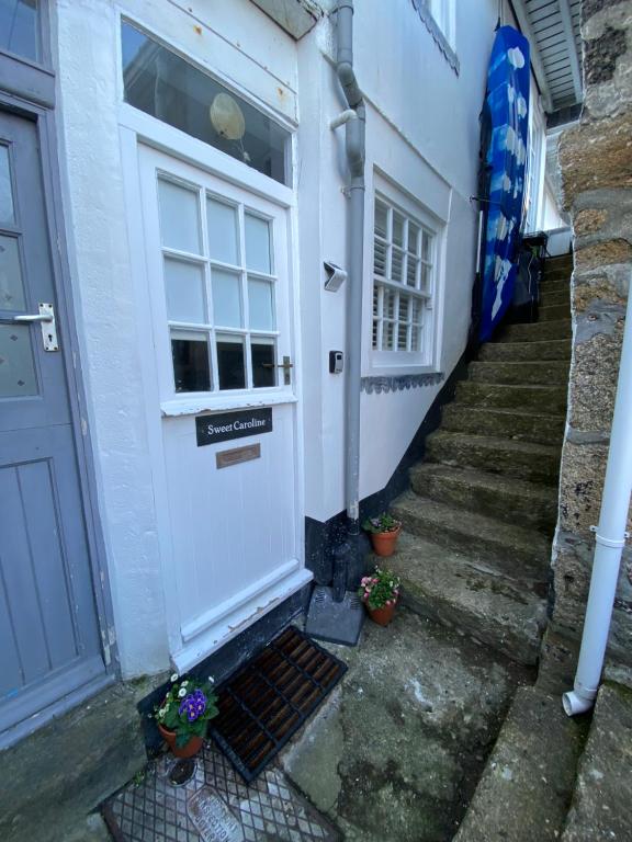 Sweet Caroline - luxury studio stone’s throw from Mousehole harbour - Deluxe King Studio